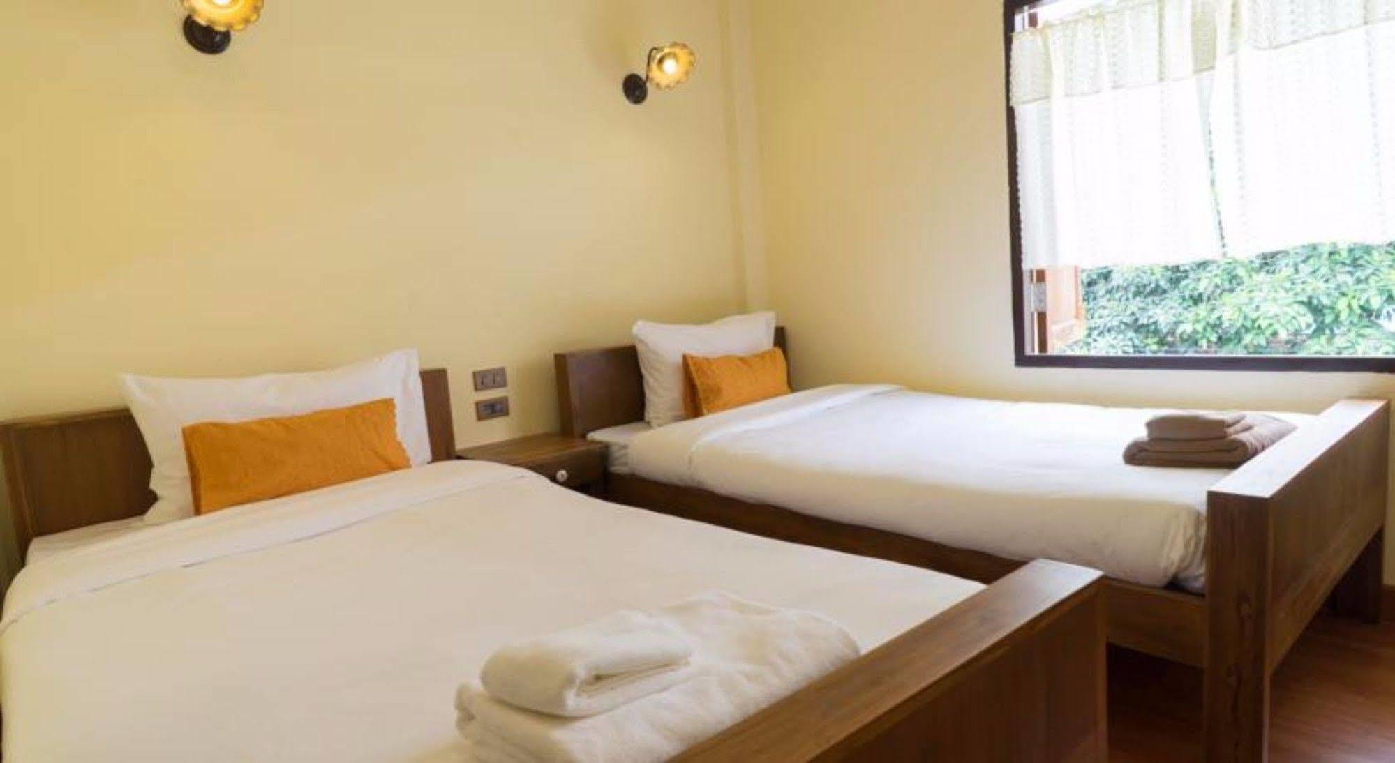 Bed and Breakfast Manon Sleepeatdrink Чіангмай Екстер'єр фото